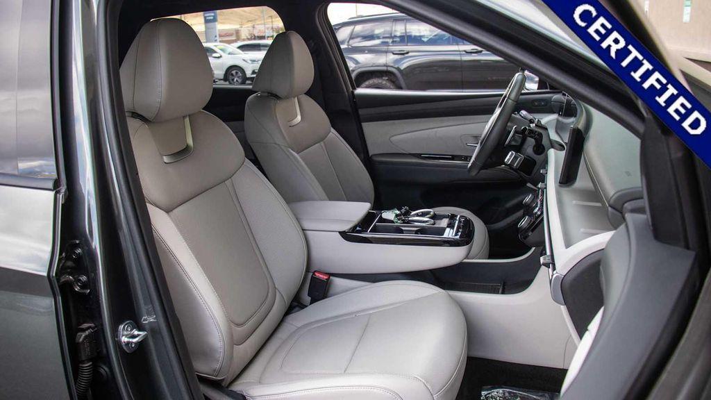 used 2025 Hyundai TUCSON Hybrid car, priced at $35,550