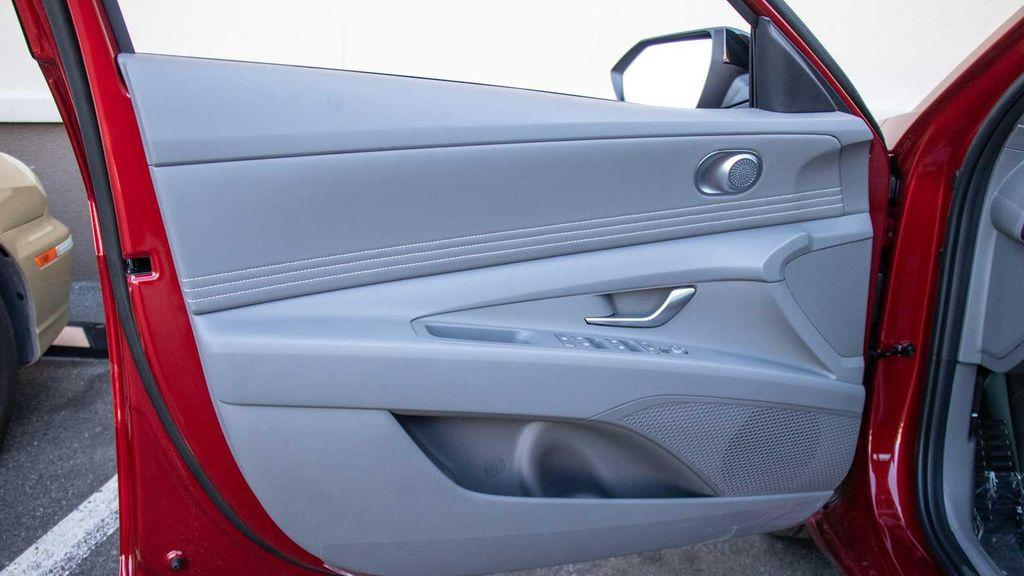 new 2025 Hyundai Elantra car, priced at $25,465