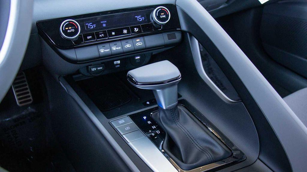 new 2025 Hyundai Elantra car, priced at $25,465
