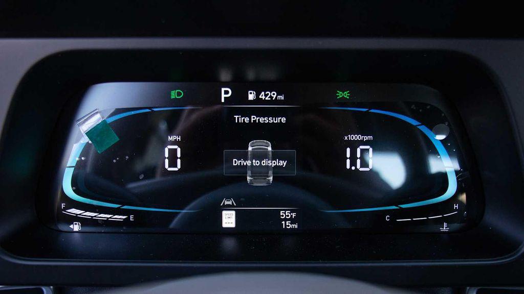 new 2025 Hyundai Elantra car, priced at $25,465