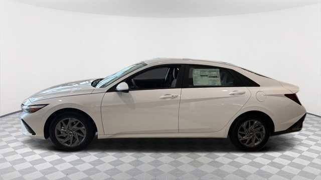 new 2024 Hyundai Elantra car, priced at $27,340