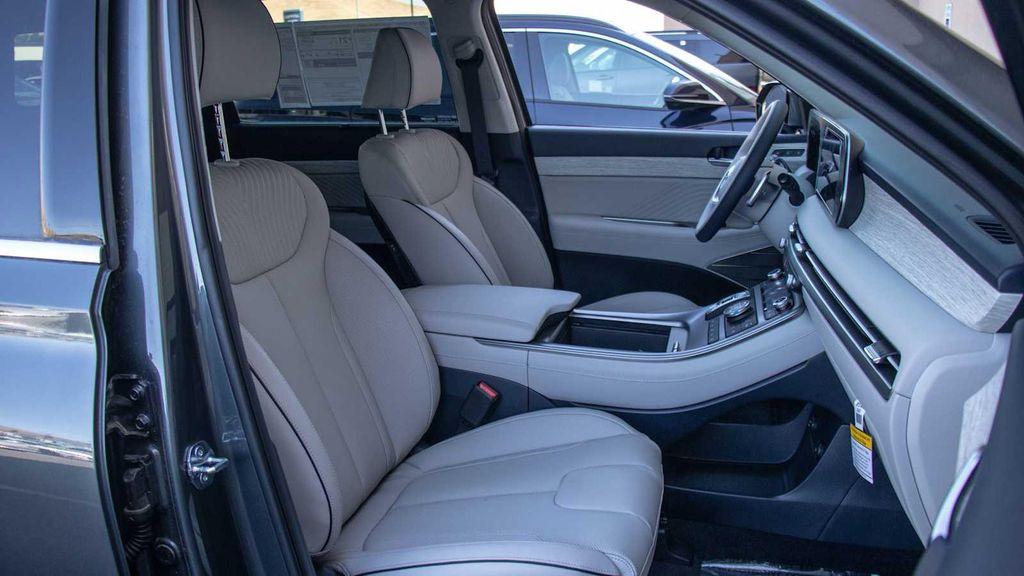 new 2025 Hyundai Palisade car, priced at $53,311