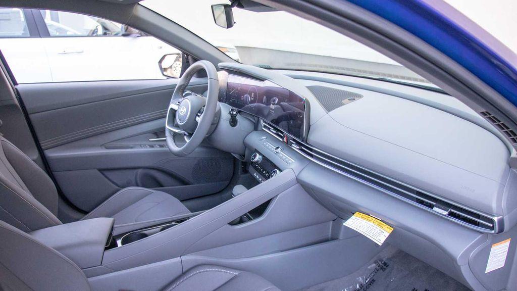 new 2025 Hyundai Elantra car, priced at $29,185