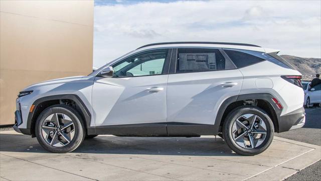 new 2025 Hyundai TUCSON Hybrid car, priced at $39,184