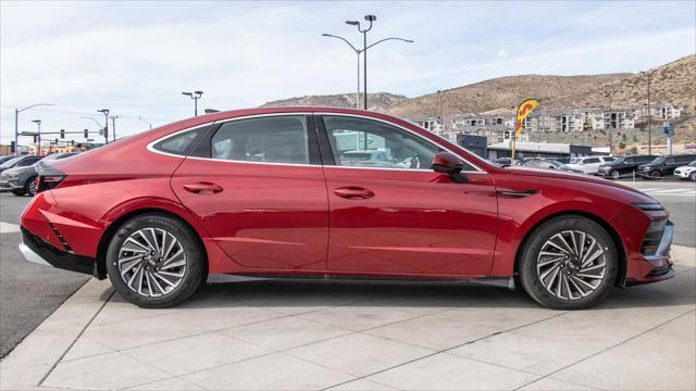 new 2025 Hyundai Sonata Hybrid car, priced at $40,003