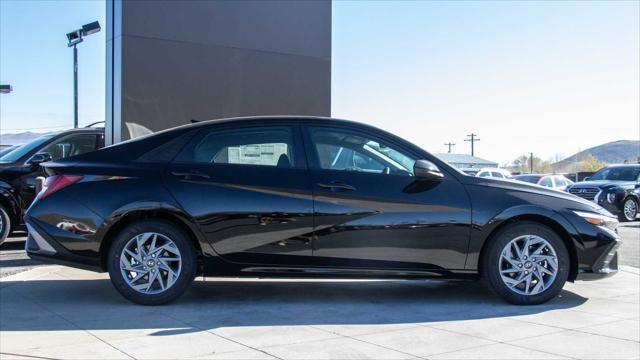 new 2024 Hyundai Elantra HEV car, priced at $27,885