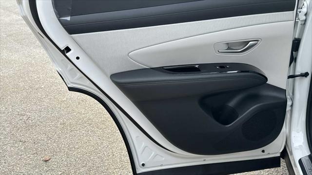 new 2025 Hyundai TUCSON Hybrid car, priced at $44,265