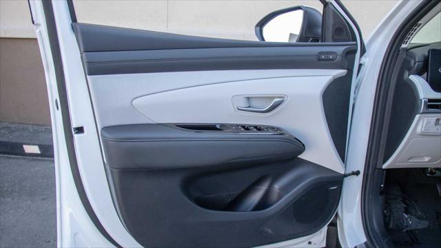 new 2025 Hyundai TUCSON Hybrid car, priced at $44,265