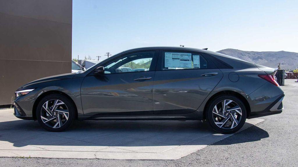 new 2025 Hyundai Elantra car, priced at $29,190