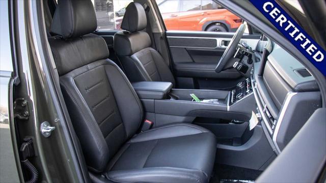 used 2025 Hyundai Santa Fe car, priced at $44,450