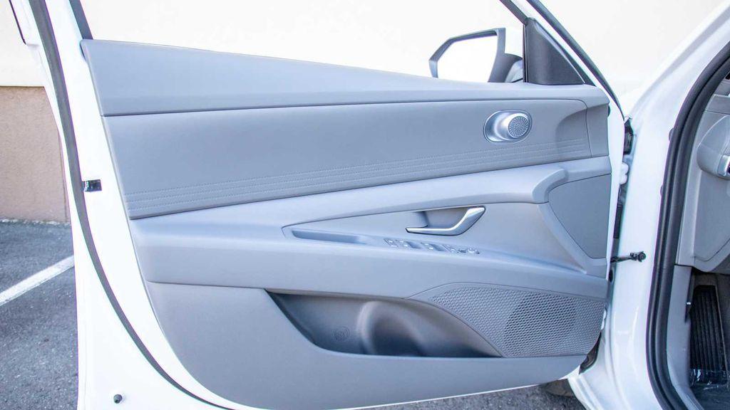new 2025 Hyundai ELANTRA HEV car, priced at $27,500
