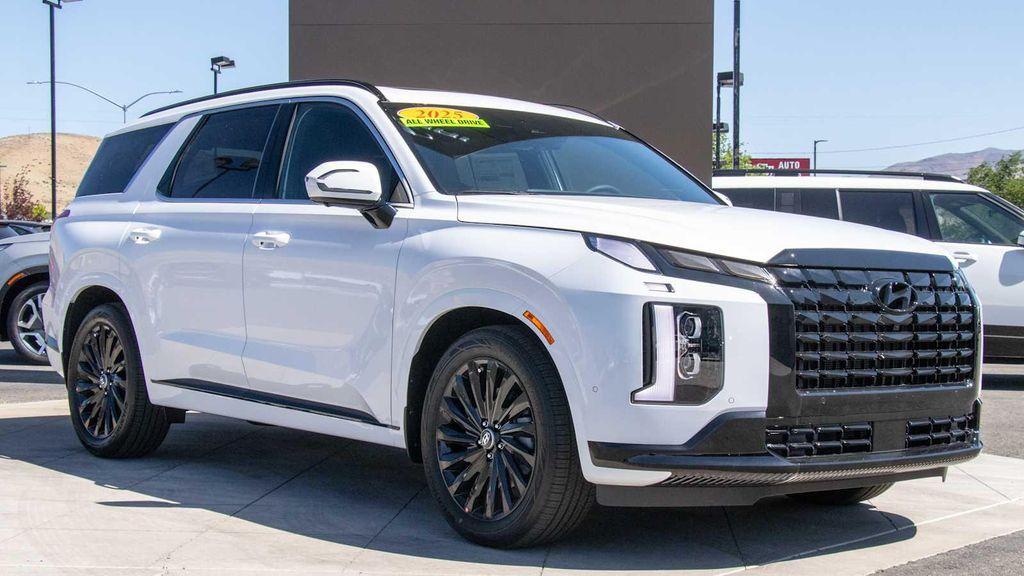 new 2025 Hyundai Venue car, priced at $24,989