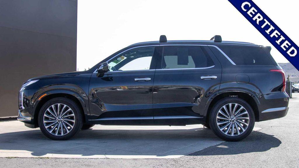 used 2025 Hyundai Palisade car, priced at $46,950