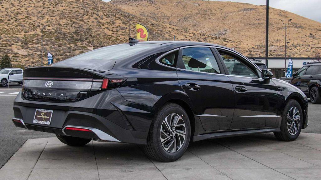 new 2026 Hyundai Sonata Hybrid car, priced at $30,770