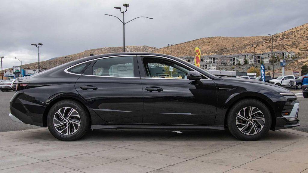 new 2026 Hyundai Sonata Hybrid car, priced at $30,770