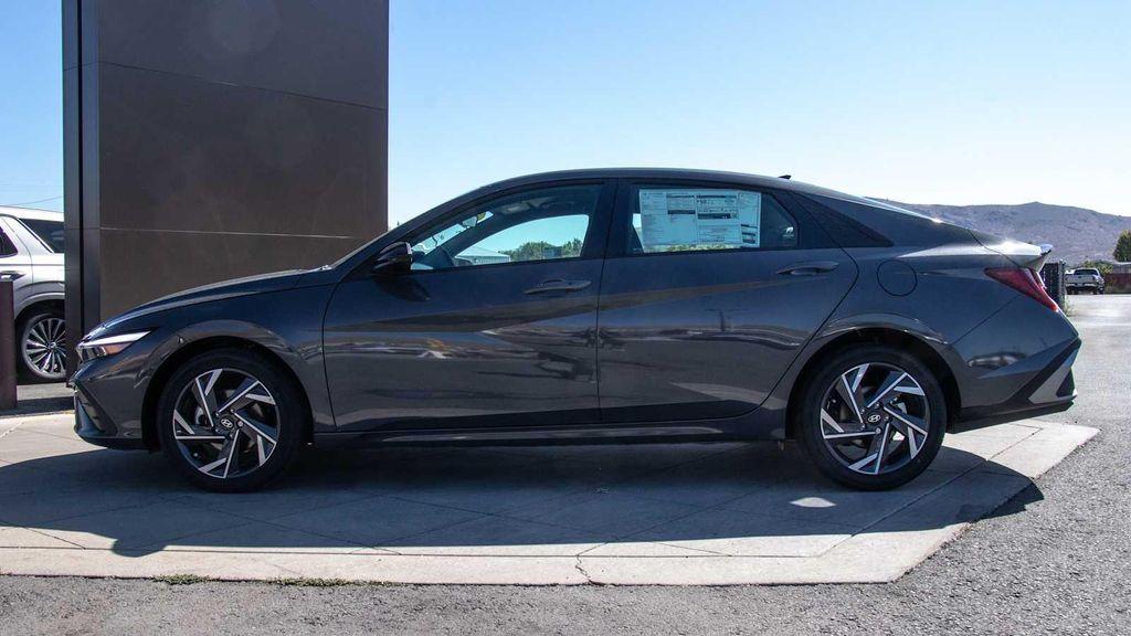 new 2025 Hyundai Elantra car, priced at $29,210