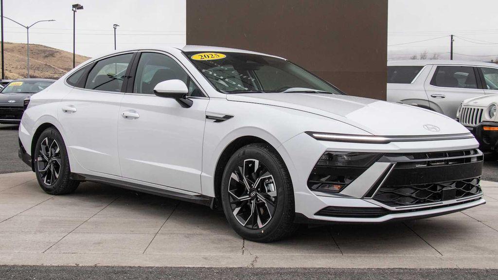 new 2025 Hyundai Sonata car, priced at $31,440