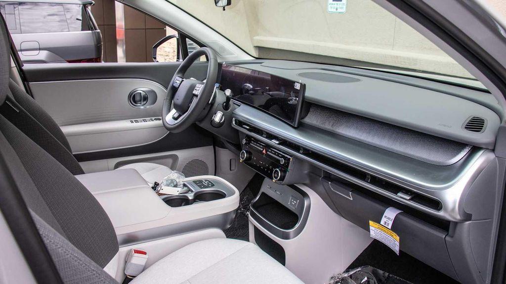 new 2026 Hyundai IONIQ 9 car, priced at $65,095