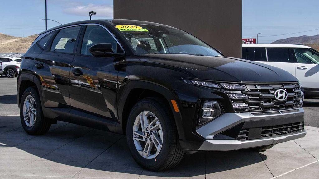 new 2025 Hyundai Tucson car, priced at $32,230