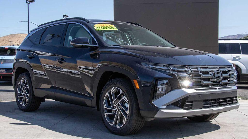 new 2025 Hyundai TUCSON Hybrid car, priced at $43,330