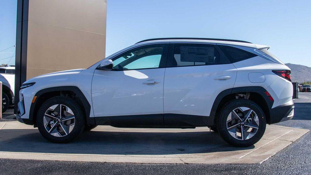 new 2026 Hyundai Tucson car, priced at $35,000