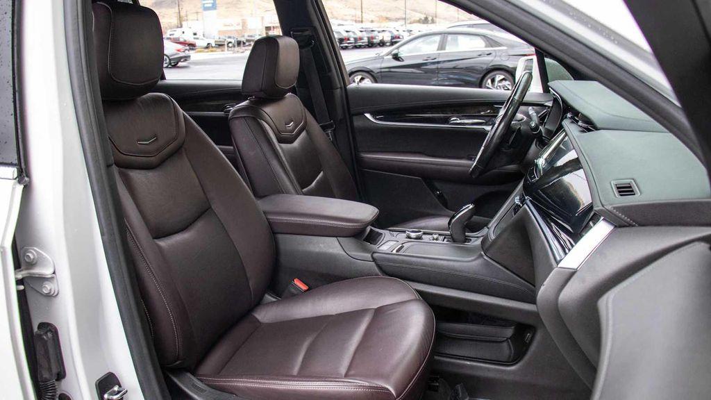 used 2020 Cadillac XT6 car, priced at $28,750