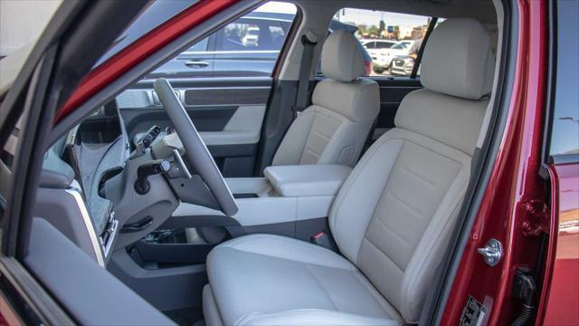 new 2025 Hyundai SANTA FE HEV car, priced at $52,400