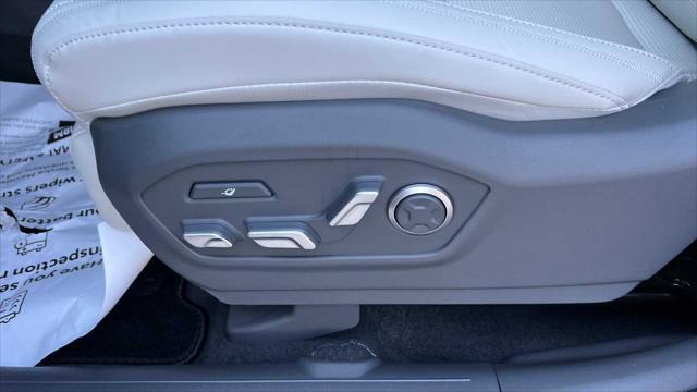 new 2025 Hyundai SANTA FE HEV car, priced at $52,400