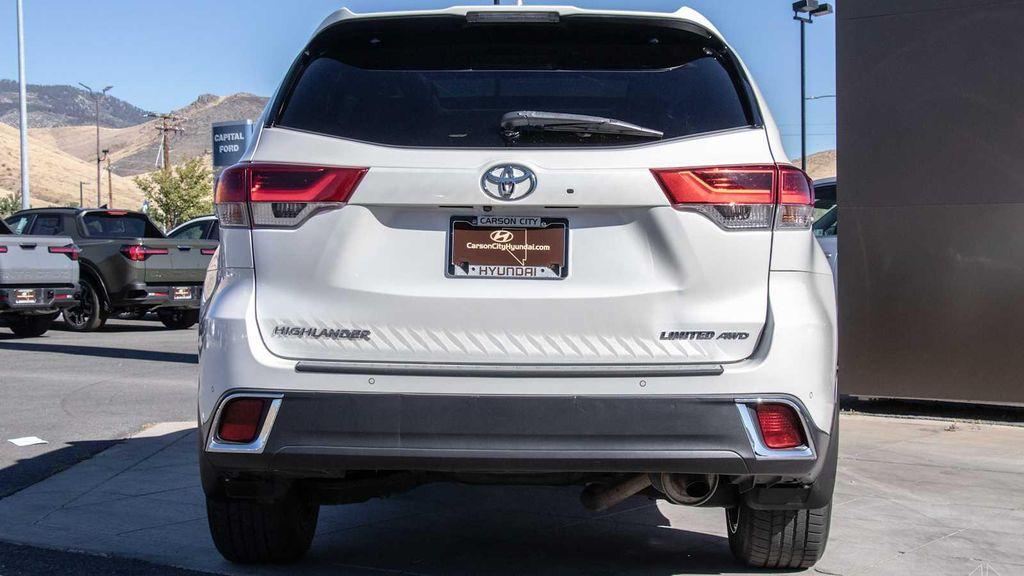 used 2018 Toyota Highlander car, priced at $23,950