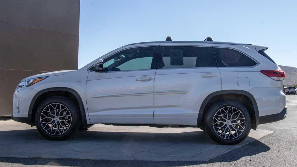 used 2018 Toyota Highlander car, priced at $23,950