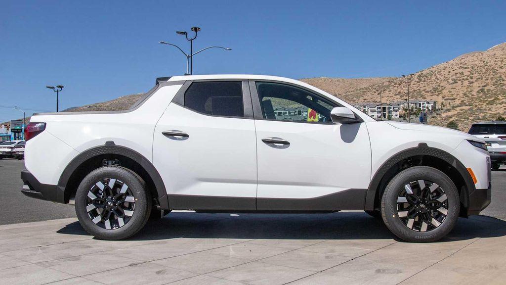 new 2025 Hyundai SANTA CRUZ car, priced at $30,582