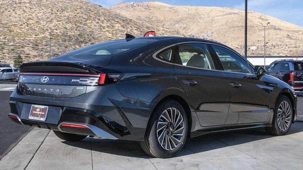 new 2026 Hyundai Sonata Hybrid car, priced at $34,105