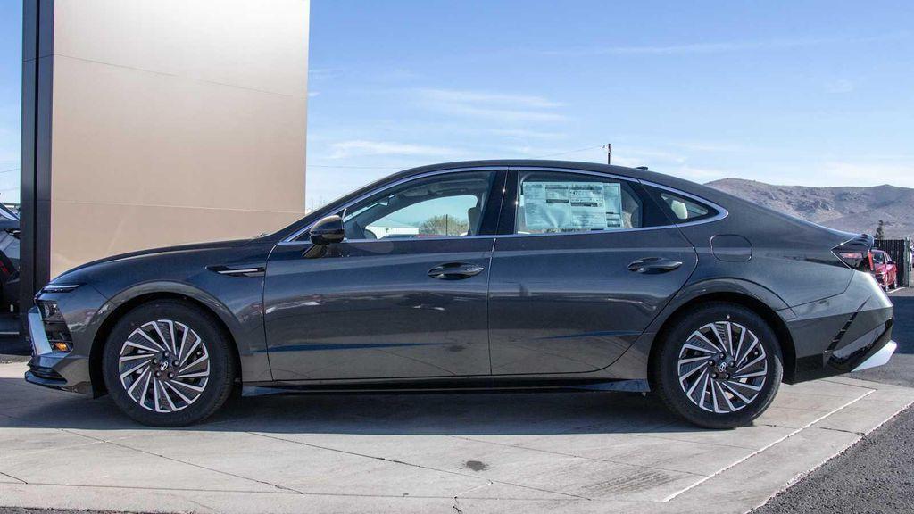new 2026 Hyundai Sonata Hybrid car, priced at $34,105