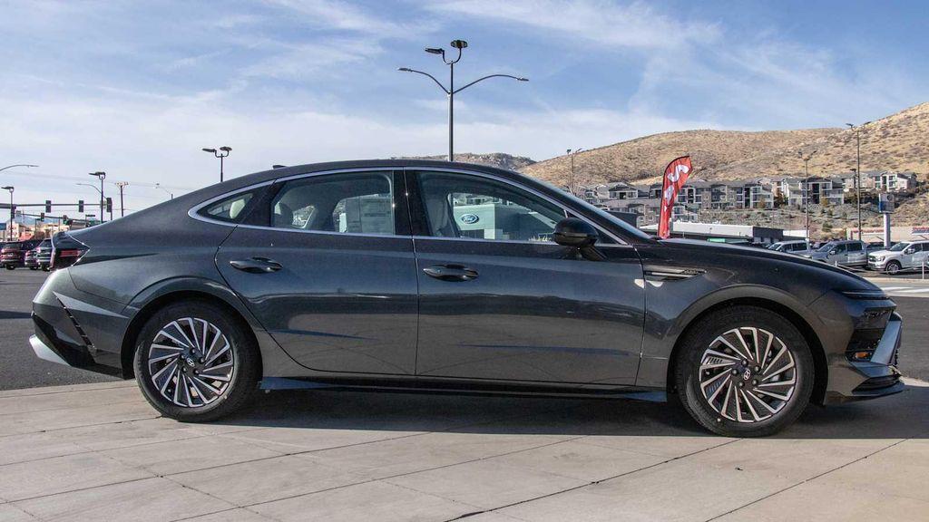 new 2026 Hyundai Sonata Hybrid car, priced at $34,105