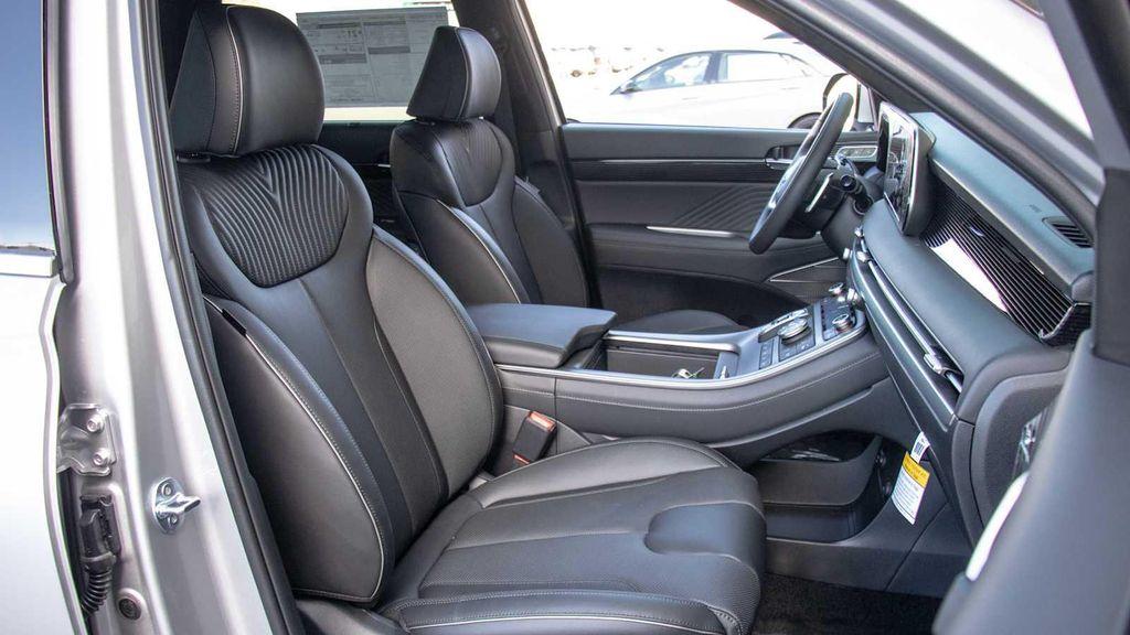 new 2025 Hyundai Palisade car, priced at $53,370