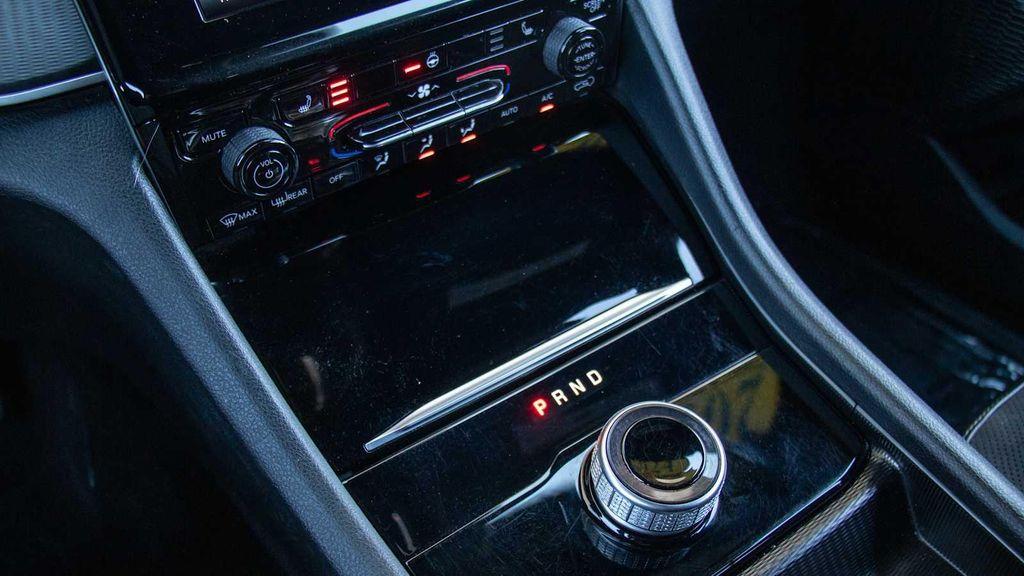 used 2024 Jeep Grand Cherokee car, priced at $29,750