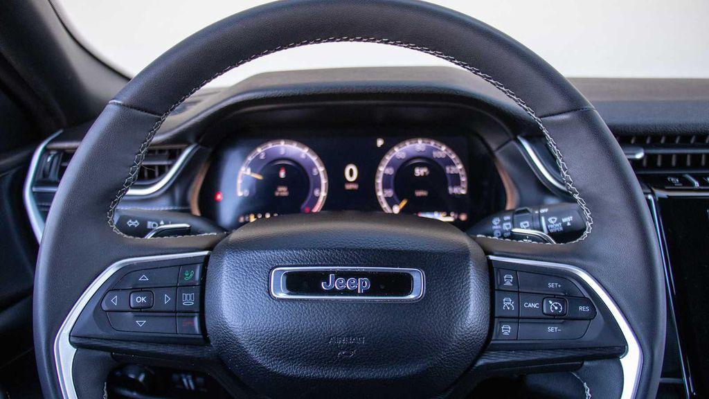 used 2024 Jeep Grand Cherokee car, priced at $29,750