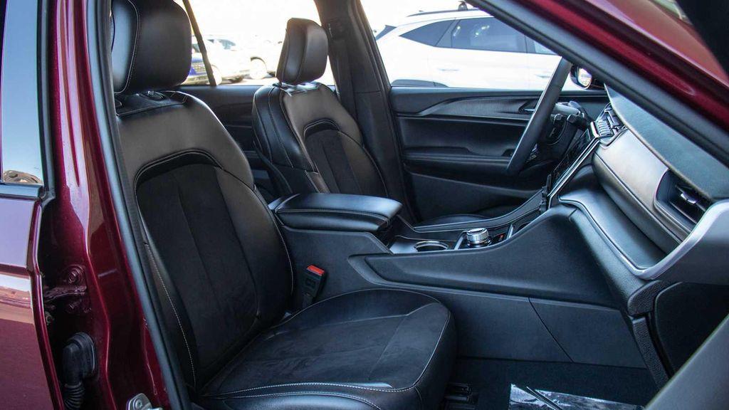 used 2024 Jeep Grand Cherokee car, priced at $29,750