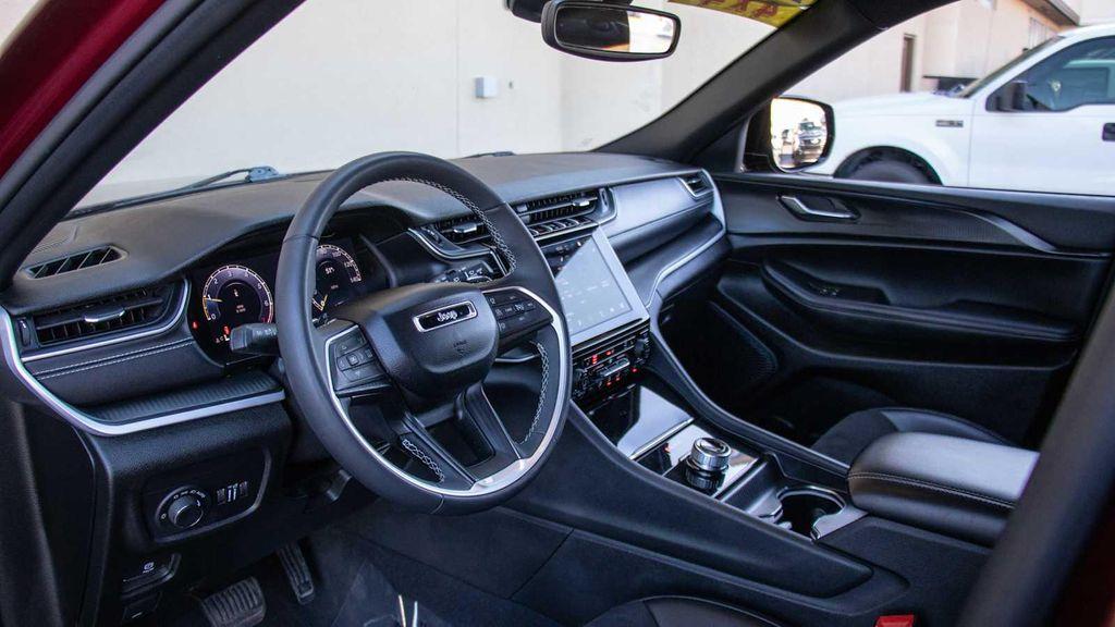 used 2024 Jeep Grand Cherokee car, priced at $29,750