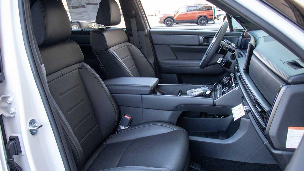 new 2025 Hyundai SANTA FE HEV car, priced at $50,016