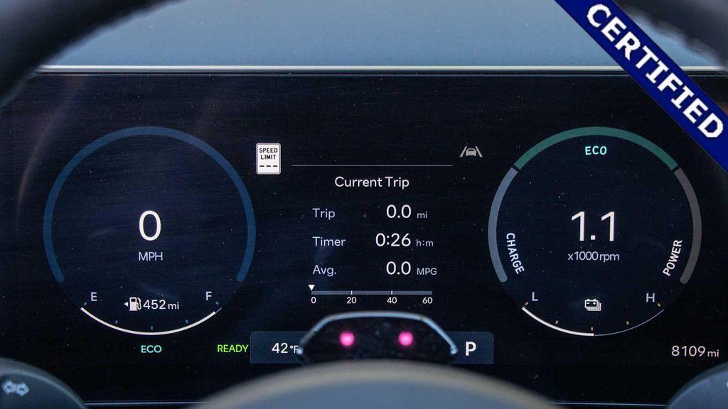 used 2025 Hyundai TUCSON Hybrid car, priced at $35,450