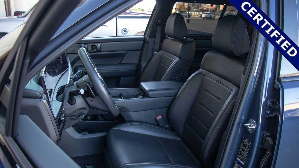 used 2025 Hyundai SANTA FE HEV car, priced at $44,950