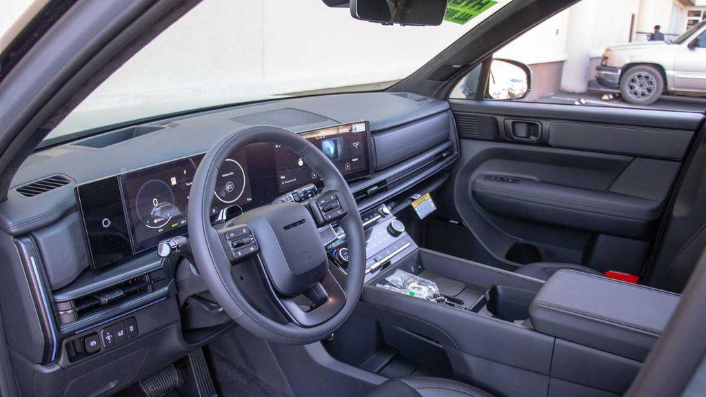 new 2025 Hyundai SANTA FE HEV car, priced at $50,398