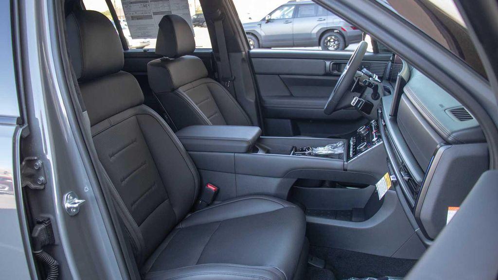 new 2025 Hyundai SANTA FE HEV car, priced at $50,398