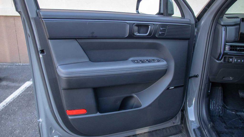 new 2025 Hyundai SANTA FE HEV car, priced at $50,398