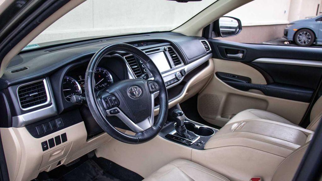 used 2015 Toyota Highlander car, priced at $19,350