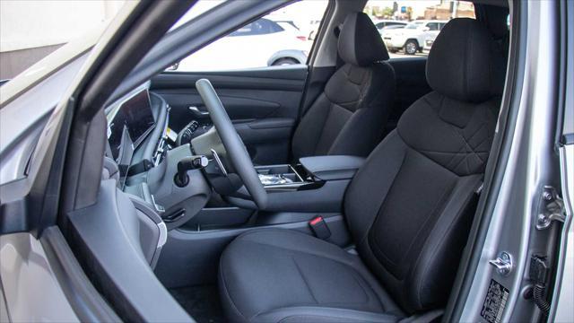 new 2025 Hyundai TUCSON Hybrid car, priced at $35,430
