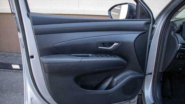 new 2025 Hyundai TUCSON Hybrid car, priced at $35,430