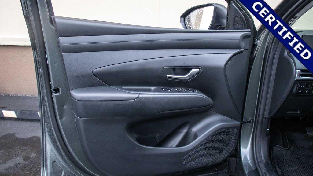 used 2025 Hyundai TUCSON Hybrid car, priced at $32,650