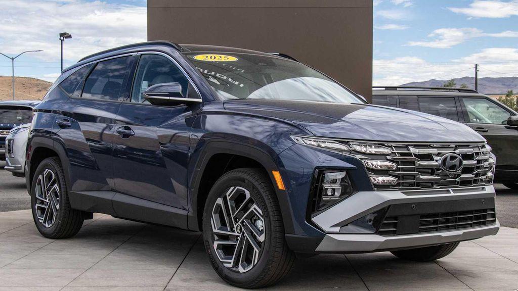 new 2025 Hyundai Tucson car, priced at $42,225